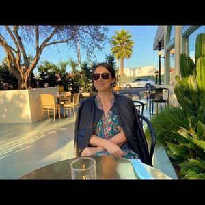 Meet your Posher, Leslie